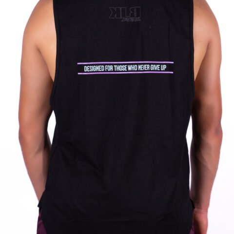 Camiseta PUMP Negra "Para los que nunca se rinden"